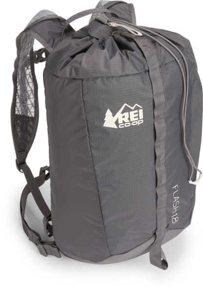 REI Flash 18 Pack